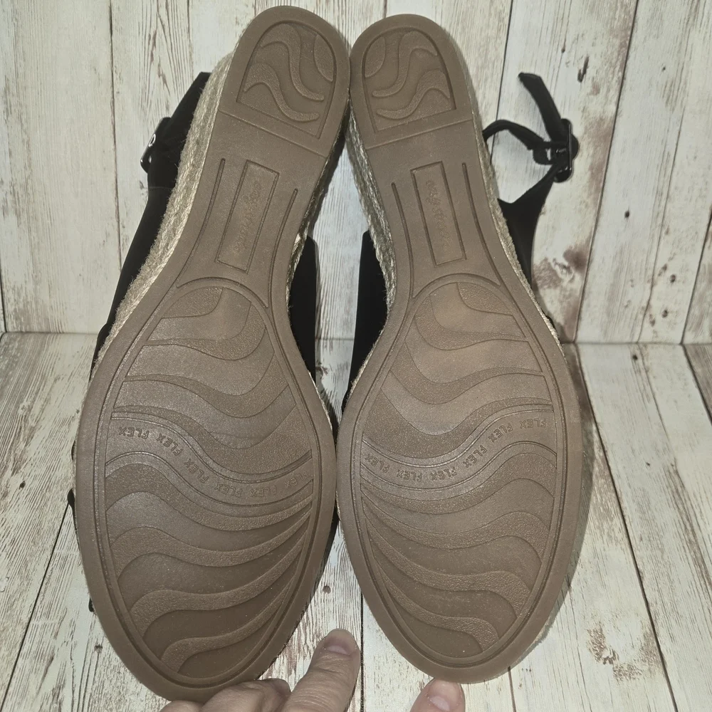 Easy Street Maureen Wedge Sandals Women’s 9W Black Superflex Zone New in Box